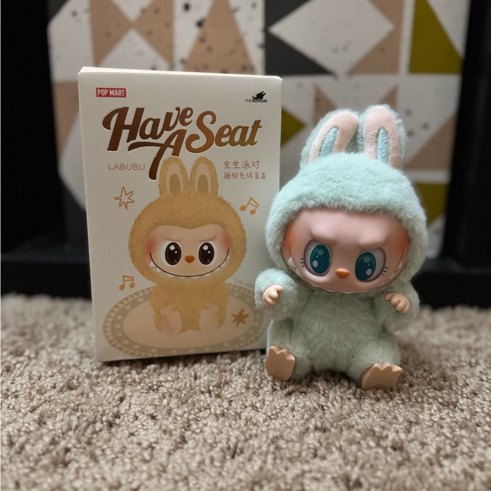 Pop Mart Have A Seat Ququ